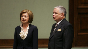 Lech Kaczyński z małżonką Marią podczas zaprzysiężenia na urząd Prezydenta RP przed Zgromadzeniem Narodowym. Fot. PAP/B. Zborowski 