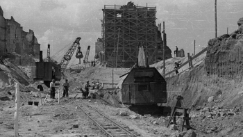 Budowa trasy W-Z. Warszawa, 05.1948. Fot. PAP/CAF
