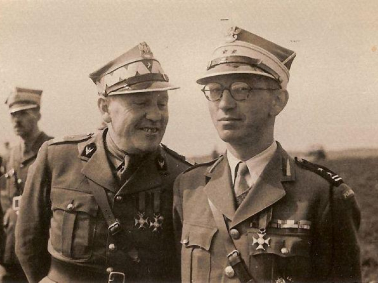 Gen. Stanisław Maczek i ppłk Franciszek Skibiński. Szkocja, między 1940 a 1942 r. Zbiory Józefa Zwierzyńskiego/AHM