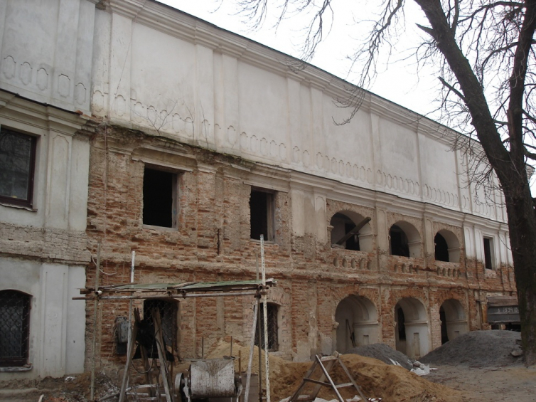 Zabudowania zespołu klasztornego w Berdyczowie w trakcie prac konserwatorskich. Źródło: MKiDN
