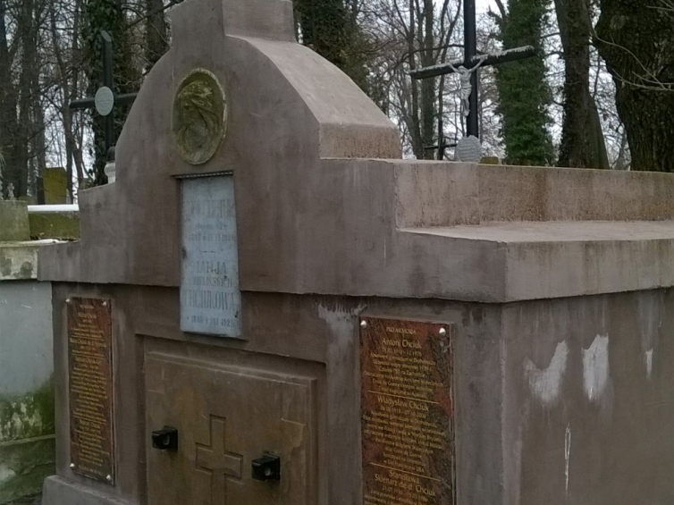 Cmentarz w Drohobyczu. Grób rodziny Chciuków. Fot. Dorota Janiszewska-Jakubiak