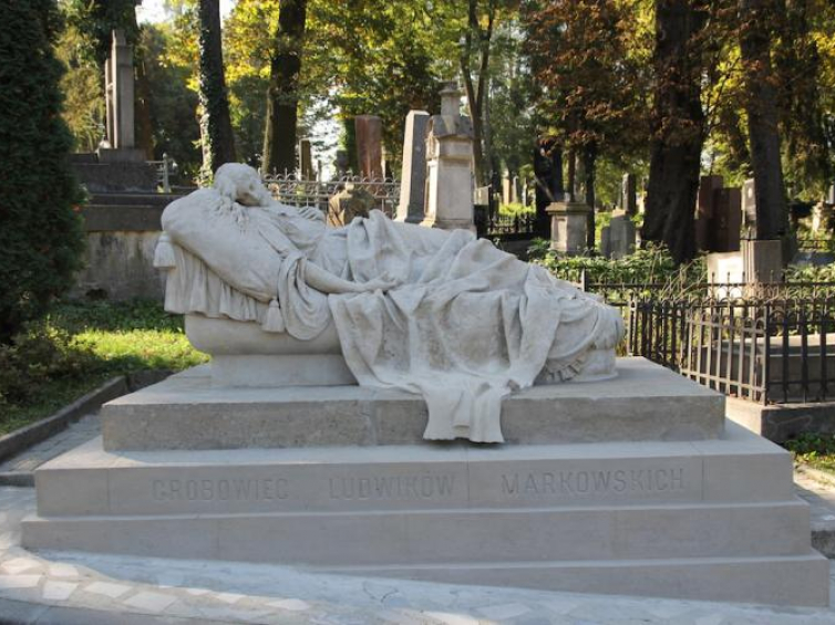 Cmentarz Łyczakowski we Lwowie - grobowiec Ludwików Markowskich. Fot. A. Sztymelska-Karczewska