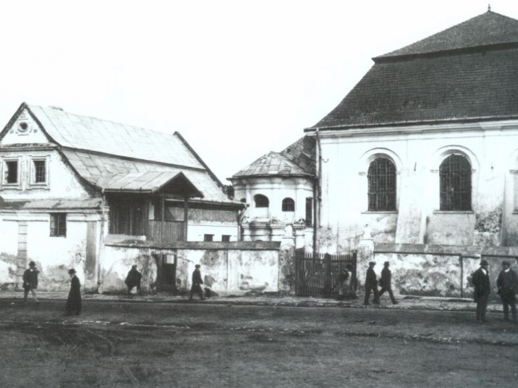 Synagoga, dom rabina i biblioteka żydowska, lata 20. XX wieku. Źródło: Małgorzata Wołoszyn „Dawny Przeworsk na pocztówce i fotografii do 1944 roku"