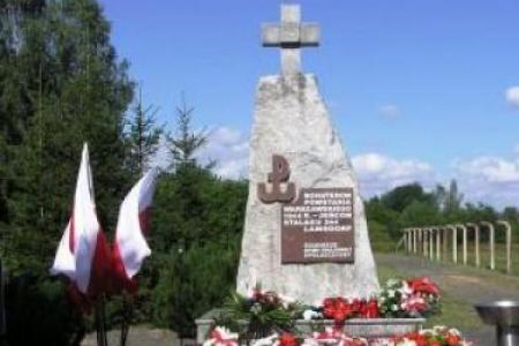 Pomnik Powstańców Warszawskich - Jeńców Stalagu 344 Lamsdorf. Fot. Centralne Muzeum Jeńców Wojennych 