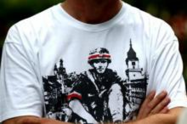 1 sierpnia - 70 rocznica powstania warszawskiego na Cmentarzu Wojskowym na Powązkach. Fot. PAP/T. Gzell
