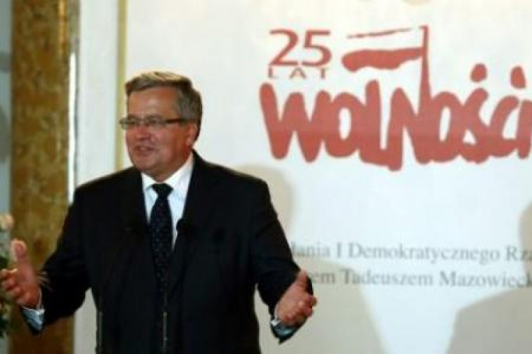 Prezydent Bronisław Komorowski na uroczystościach 25. rocznicy powołania rządu Tadeusza Mazowieckiego. Fot. PAP/T. Gzell