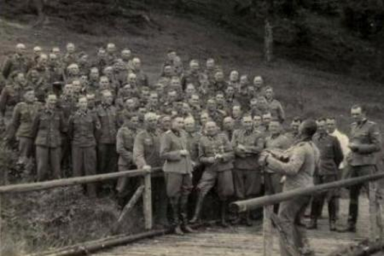 Członkowie załogi Auschwitz. 1944 r. Fot. PAP/EPA. Źródło: Muzeum Holocaustu w Waszyngtonie