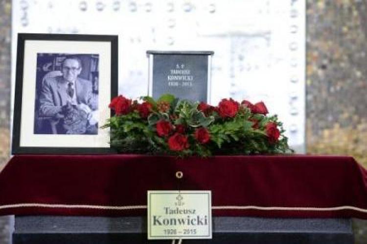 Uroczystości pogrzebowe Tadeusza Konwickiego. Fot. PAP/J. Turczyk