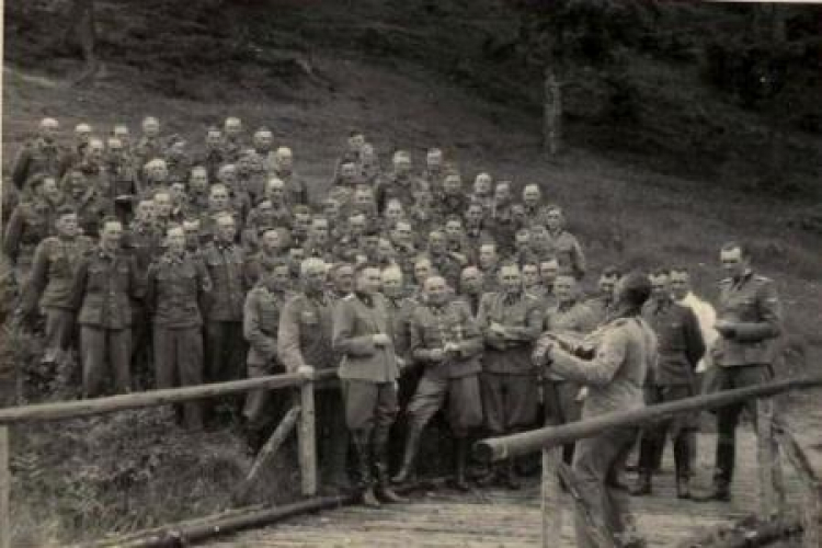 Członkowie załogi Auschwitz. 1944 r. Fot. PAP/EPA. Źródło: Muzeum Holocaustu w Waszyngtonie