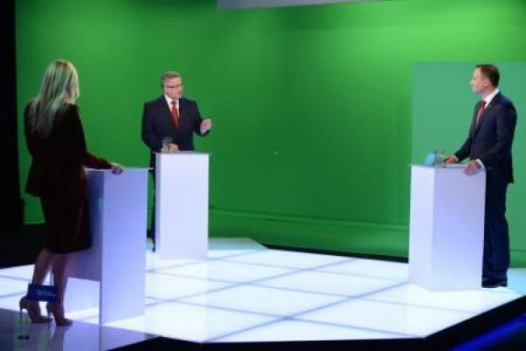 Andrzej Duda i Bronisław Komorowski, podczas debaty w studiu TVN w Warszawie. Fot. PAP/J. Turczyk 