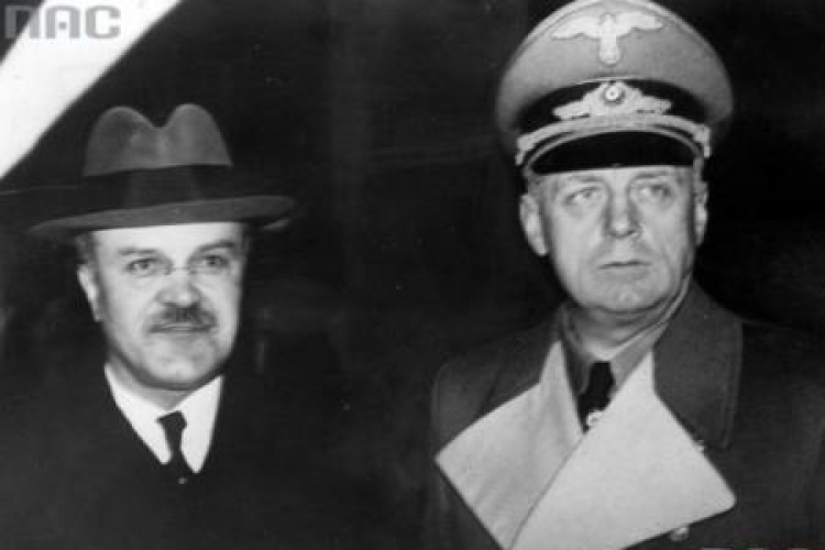 Komisarz ludowy Wiaczesław Mołotow i minister spraw zagranicznych Rzeszy Joachim von Ribbentrop. 1940.11.12. Fot. NAC