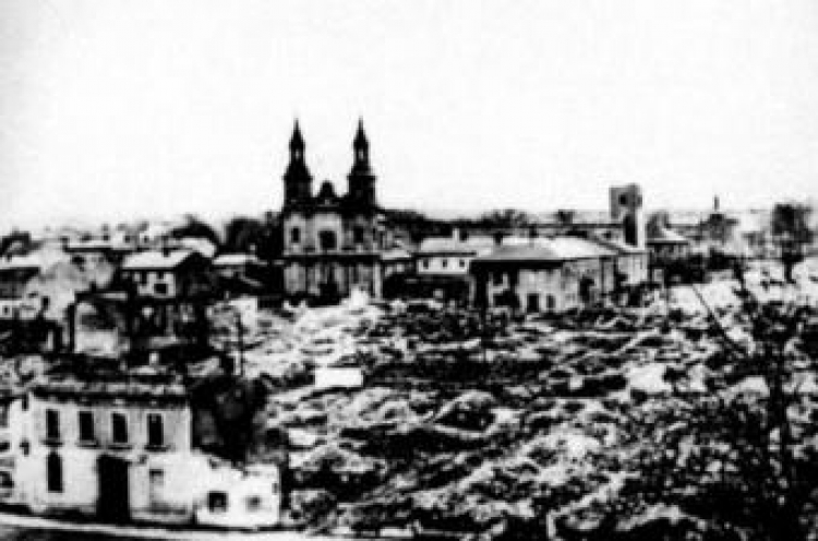 Kościół pw. św. Józefa w Wieluniu po zbombardowaniu miasta 1 września 1939 r. Fot. domena publiczna