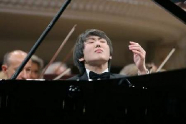 Seong-Jin Cho podczas finału XVII Międzynarodowego Konkursu Pianistycznego im. Fryderyka Chopina. Fot. PAP/R. Pietruszka