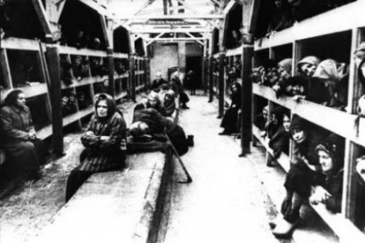 Więźniowie KL Auschwitz po wyzwoleniu przez Armię Czerwoną. 01.1945 PAP/CAF/Reprodukcja