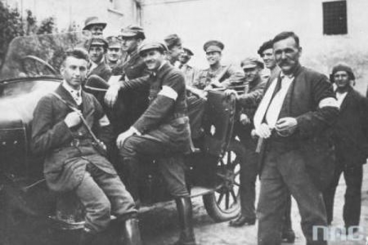 Grupa powstańców. III powstanie śląskie. Maj 1921 r. Fot. NAC