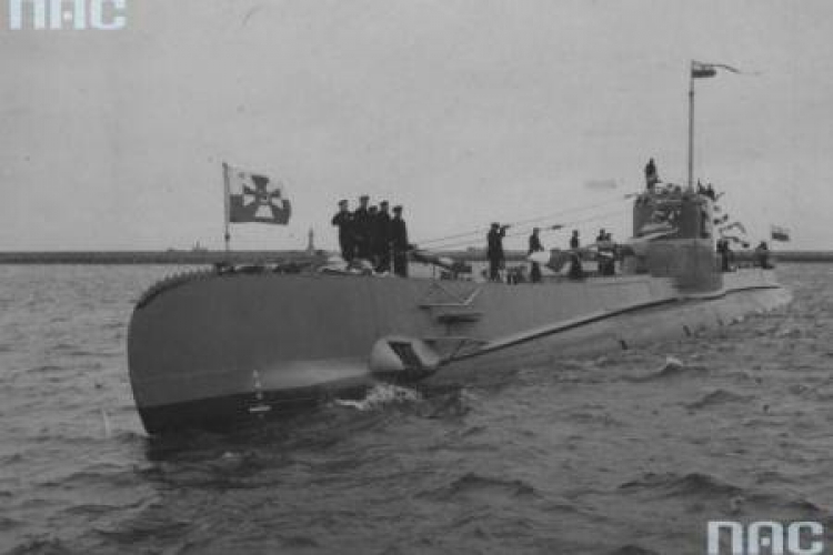 Okręt podwodny ORP “Orzeł” wpływa do portu w Gdyni. Luty 1939 r. Fot. NAC