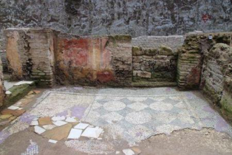 Starożytne ruiny odkryte w trakcie budowy nowej stacji metra w Rzymie. Fot. PAP/EPA
