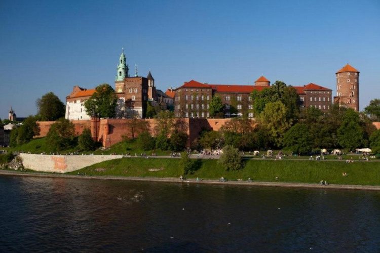 Widok Zamku Królewskiego na Wawelu w Krakowie. Fot. PAP/S. Rozpędzik