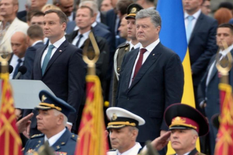 Prezydenci Andrzej Duda i Petro Poroszenko podczas obchodów 25-lecia niepodległości Ukrainy. Fot. PAP/J. Turczyk
