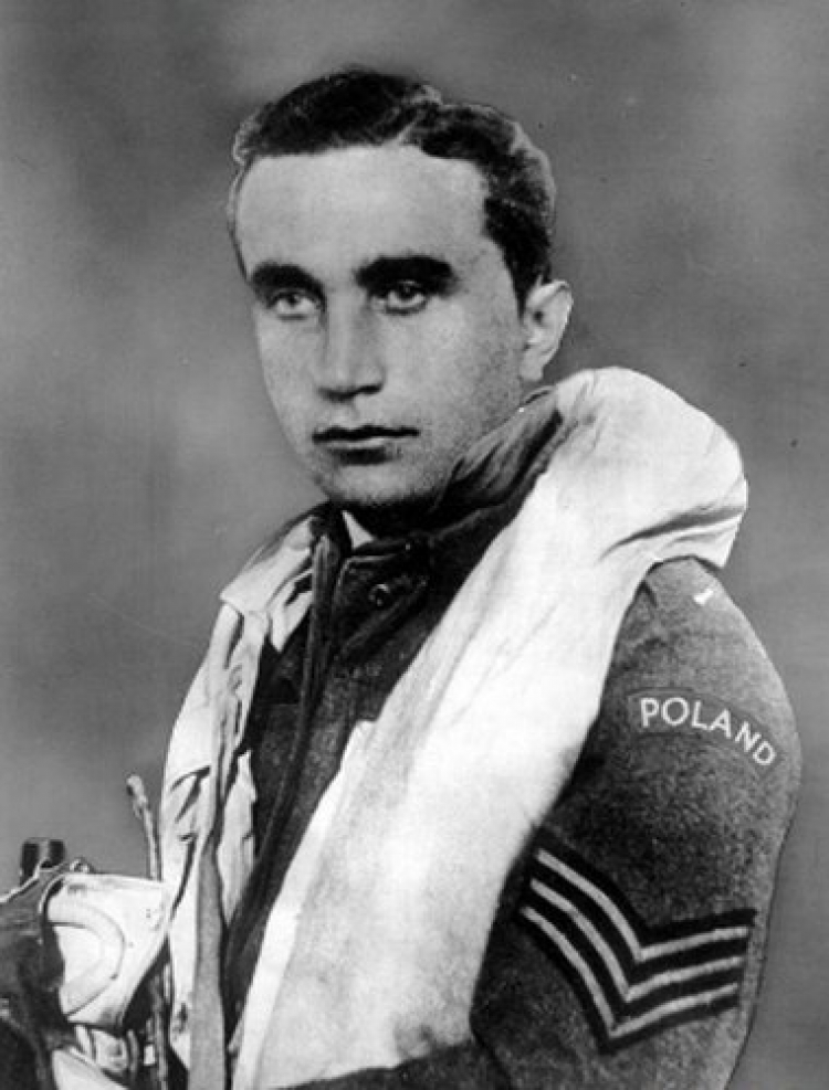 Josef František, pilot Dywizjonu 303. Fot. NAC. Źródło: Wikimedia Commons