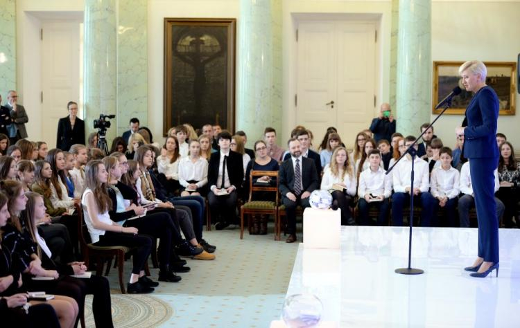 Pierwsza dama Agata Kornhauser-Duda wzięła udział w warsztatach i debacie "Czas na czytanie" w Pałacu Prezydenckim. Fot. PAP/J. Turczyk