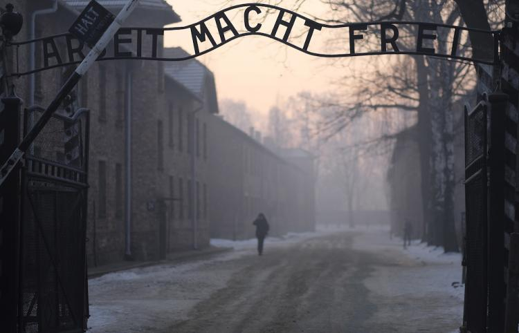 Brama byłego obozu Auschwitz I. Fot. PAP/A. Grygiel