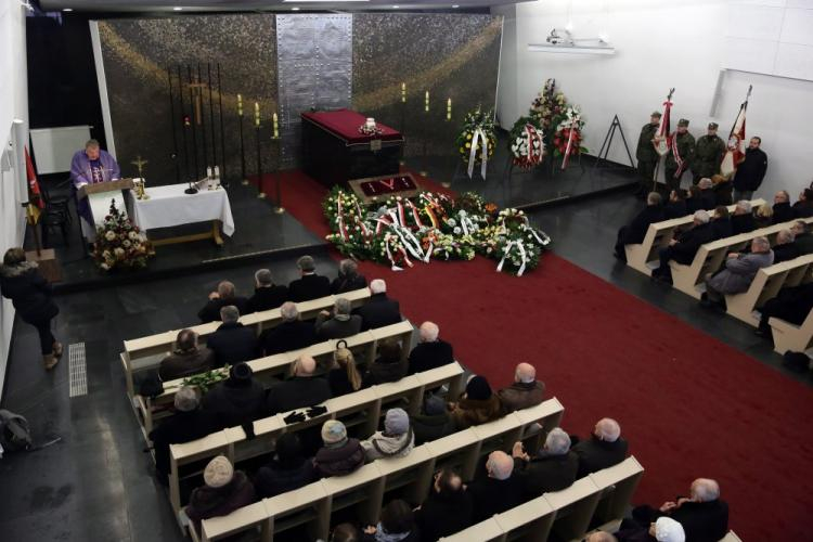 Uroczystości pogrzebowe Marii Dmochowskiej na Cmentarzu Wojskowym na warszawskich Powązkach. Fot. PAP/T. Gzell 