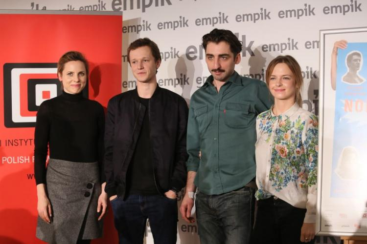 Nominowani do Nagrody im. Zbyszka Cybulskiego 2016: Julia Kijowska (L), Marta Nieradkiewicz (P) , Filip Pławiak (2L) i Piotr Żurawski (2P). Fot. PAP/L. Szymański 