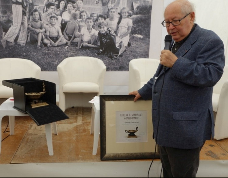Serge Klarsfeld i nagroda Światło Pamięci. Źródło: Muzeum Auschwitz