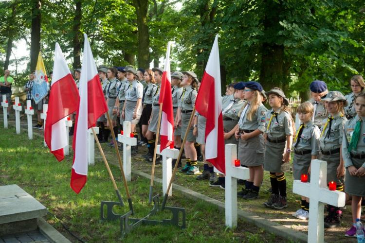 Uroczystości 97. rocznicy obrony Płocka przed bolszewikami w 1920 r. na Cmentarzu Garnizonowym w Płocku. Fot. PAP/G. Michałowski 