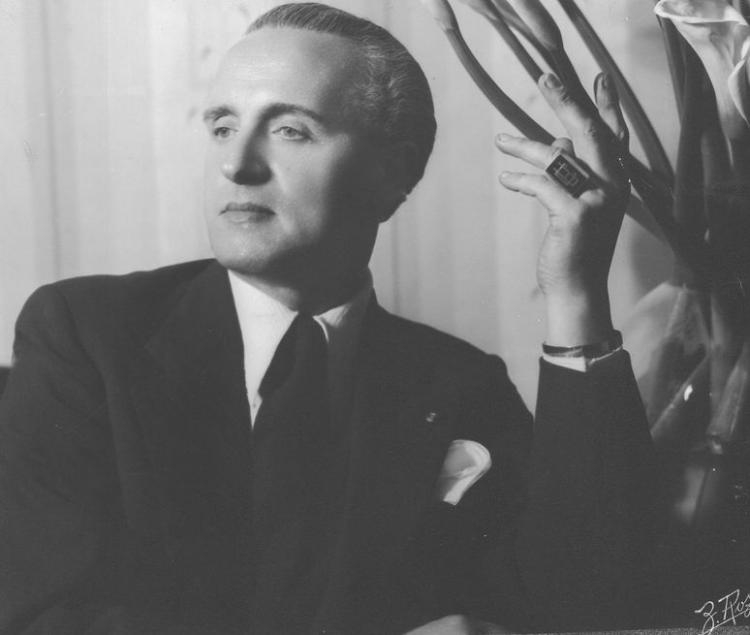 Antoni "Antoine" Cierplikowski, mistrz fryzjerski. 1938 r. Źródło: NAC