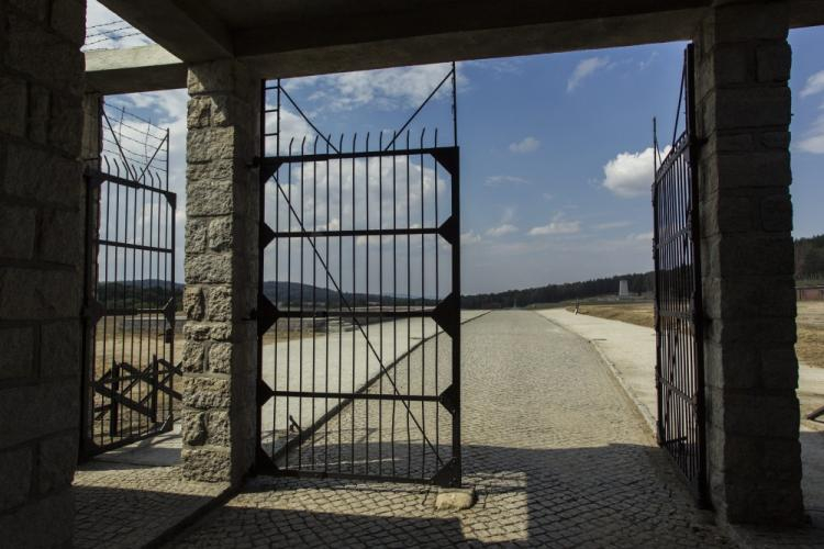 Teren dawnego niemieckiego obozu koncentracyjnego Gross-Rosen, którego więźniowie byli wykorzystywani przy wydobywaniu granitu. Rogoźnica, 2015 r. Fot. PAP/A. Koźmiński