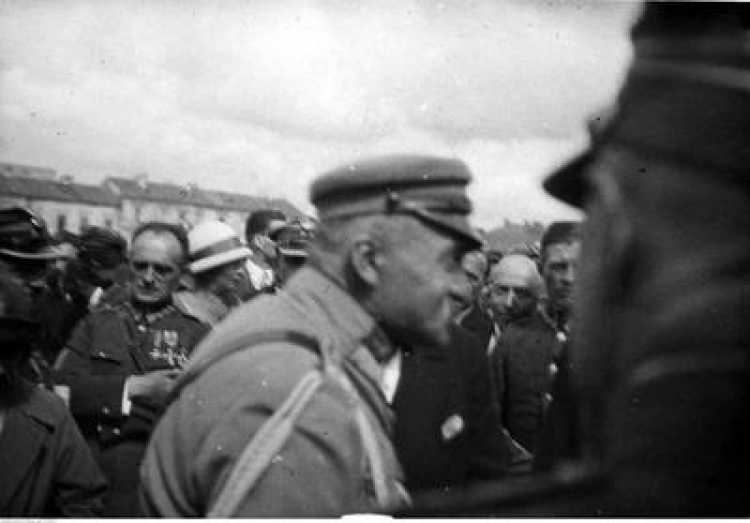 Wizyta Józefa Piłsudskiego w Kielcach. Źródło: NAC