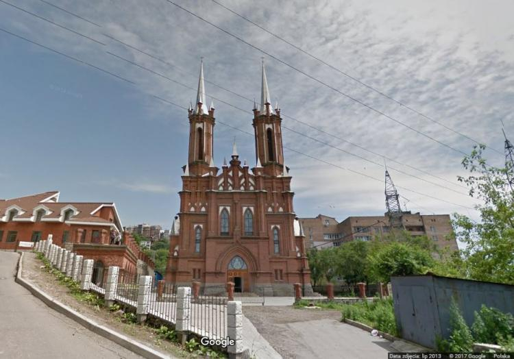 Kościół pod wezwaniem Najświętszej Maryi Panny we Władywostoku. Źródło: Google Maps - Street View 