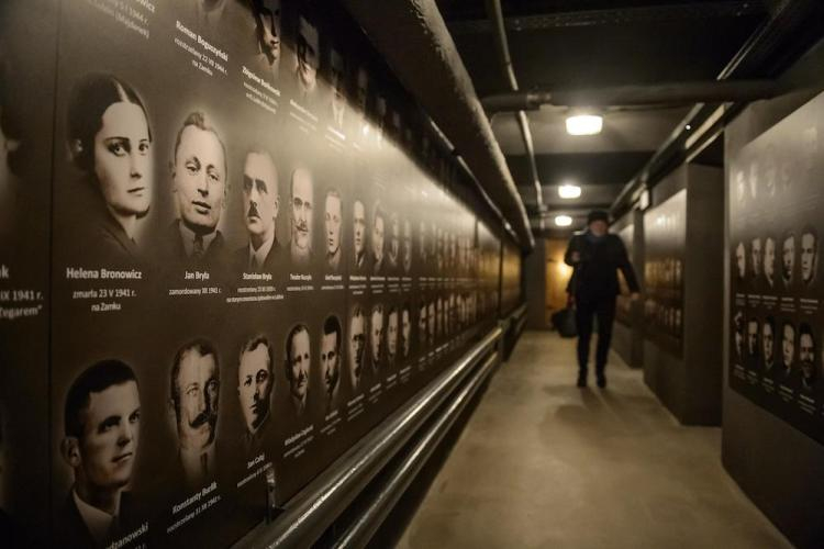 Wystawa stała w Muzeum Martyrologii „Pod Zegarem” w Lublinie prezentująca losy więźniów aresztu Gestapo. Fot. PAP/W. Pacewicz