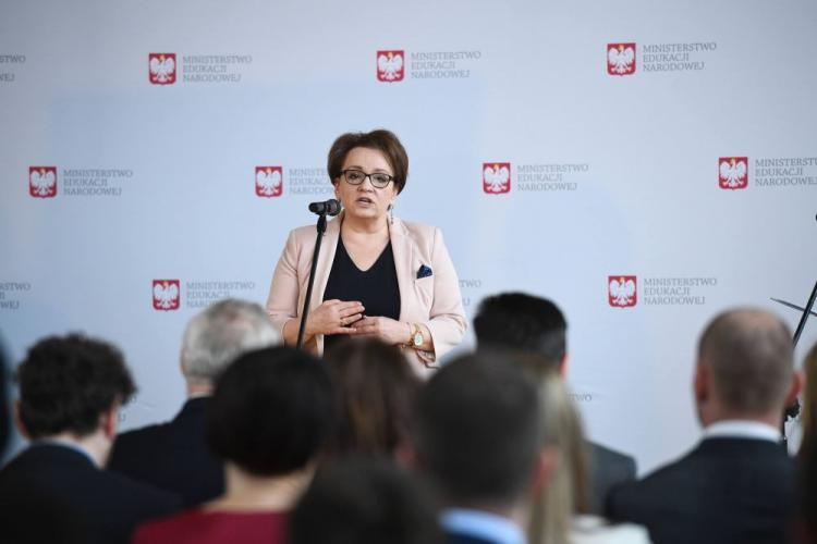 Anna Zalewska podczas inauguracji Dnia Nowych Technologii w Edukacji. Fot. PAP/J. Turczyk