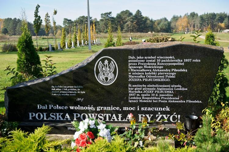 Miejsce pamięci w Zułowie - miejscu urodzin marszałka Józefa Piłsudskiego. 2012 r. Fot. PAP/W. Pacewicz