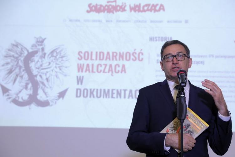 Jarosław Szarek podczas konferencji nt. prezentacji nowego portalu IPN "Solidarność Walcząca w dokumentach"