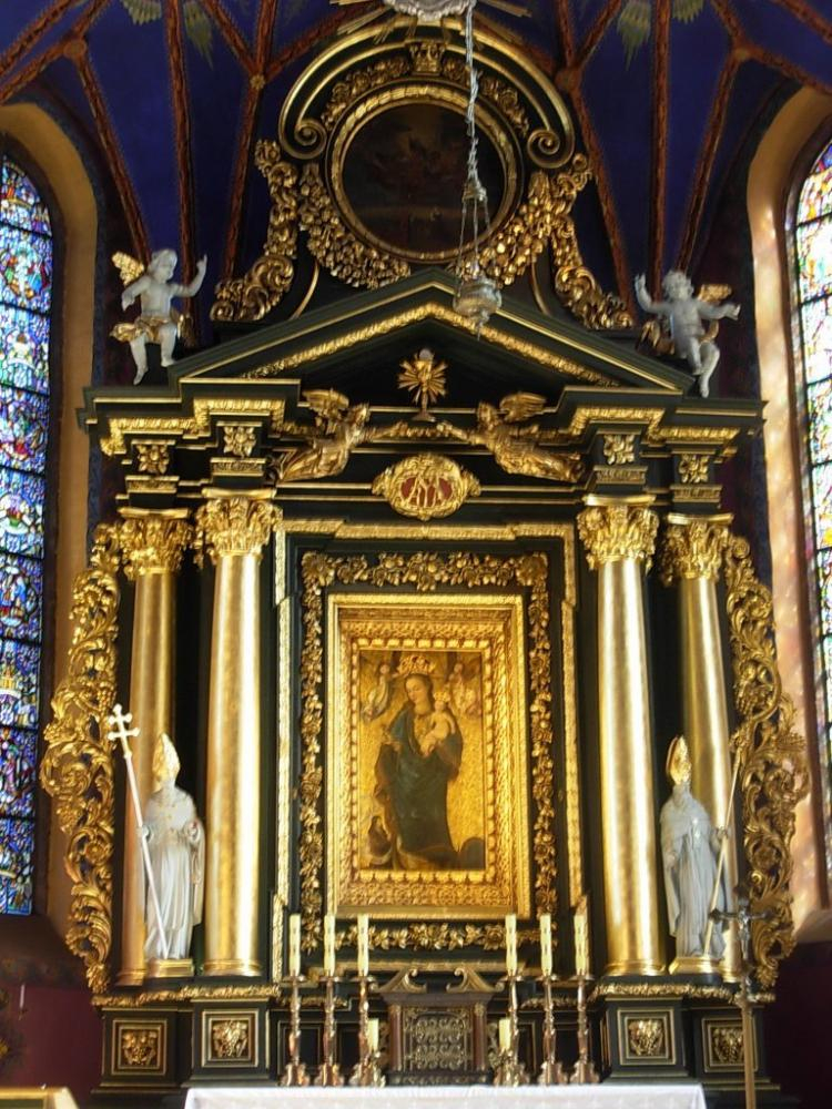 Katedra bydgoska - ołtarz główny NMP. Źródło: Wikimedia Commons