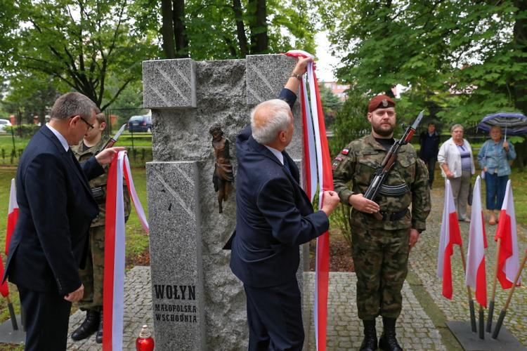 Odsłonięcie pomnika poświęconego Polakom zamordowanym przez ukraińskich nacjonalistów odbyło się na Cmentarzu Wojska Polskiego w Bielsku-Białej. Fot. PAP/A. Grygiel