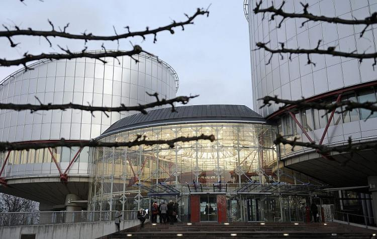 Budynek Europejskiego Trybunału Praw Człowieka w Strasburgu. Fot. PAP/EPA