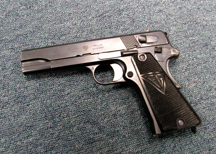 Pistolet samopowtarzalny VIS wz 35 PAP-T. Gzell