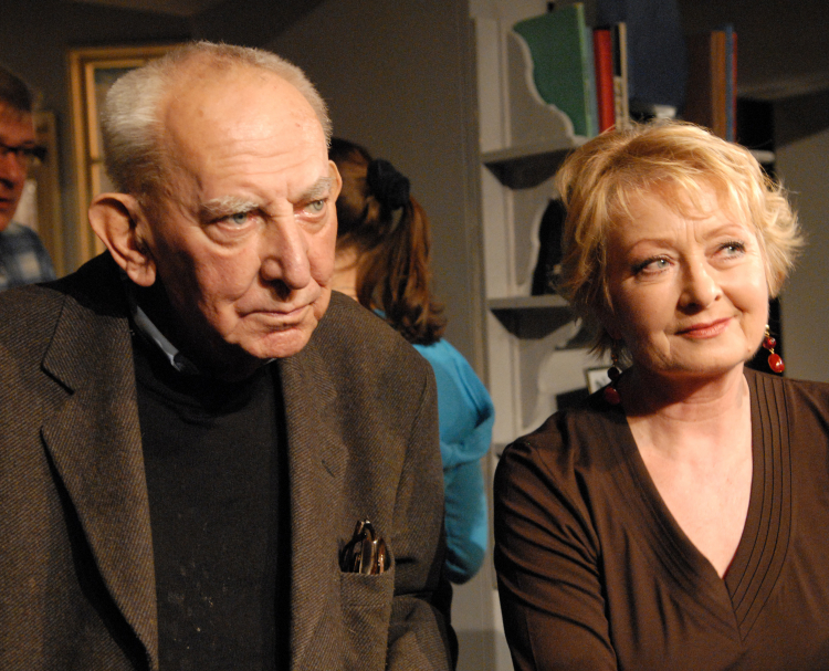 Aktorzy Gustaw Holoubek i Magdalena Zawadzka. Fot. PAP/A. Rybczyński