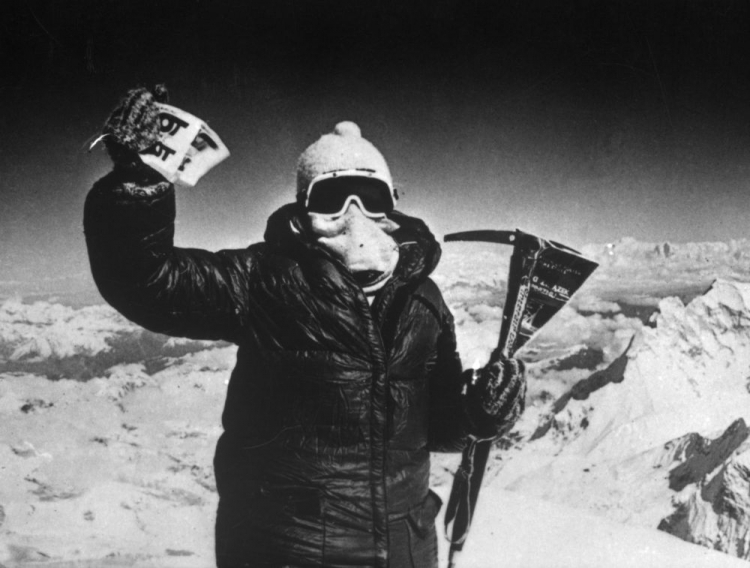Nepal, Himalaje 16.10.1978. Polska alpinistka i himalaistka Wanda Rutkiewicz na szczycie Mount Everestu. Fot. PAP/Reprodukcja 