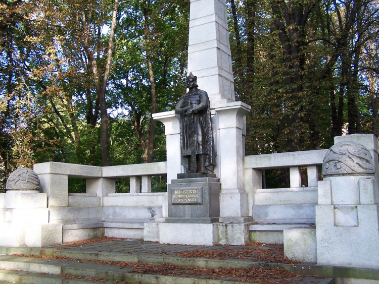 Pomnik Mieszka I w Cieszynie. Fot. Wikipedia