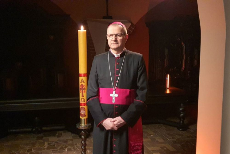 Wielkanocne orędzie przewodniczącego KEP abp. Tadeusza Wojdy. Źródło: Konferencja Episkopatu Polski