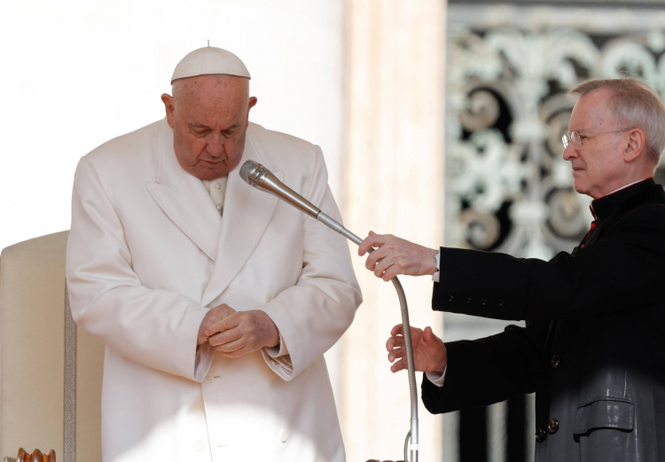Papież Franciszek podczas audiencji generalnej 24 kwietnia 2024 r. Fot. PAP/EPA/G. Lami