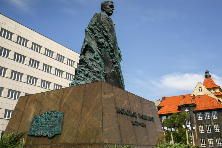 Pomnik Wojciecha Korfantego w Katowicach, fot. PAP/Z. Meissner