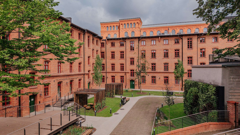 Zrewitalizowane famuły Poznańskiego w Łodzi. Fot. UM w Łodzi/Lodz.pl