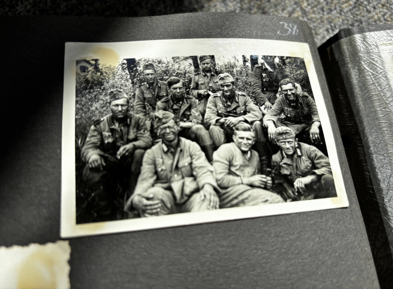 Fragment kolekcji fotografii przekazanych przez Instytut Strat Wojennych im. Jana Karskiego do Archiwum Akt Nowych. Fot. Michał Maske